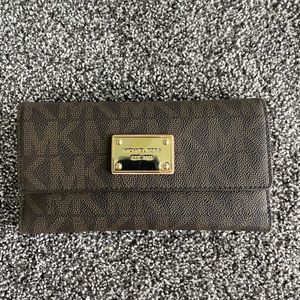 Michael Kors hand carry wallet